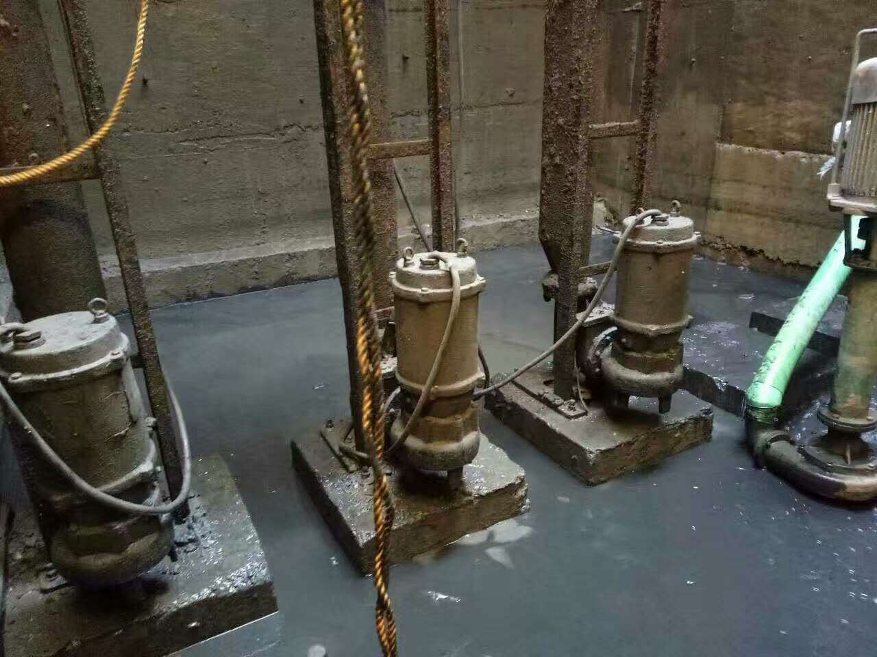 大姚污水池清理